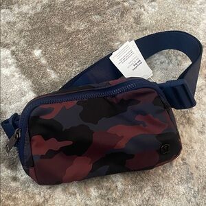 lululemon athletica Camouflage Belt Bag - Blue and Black